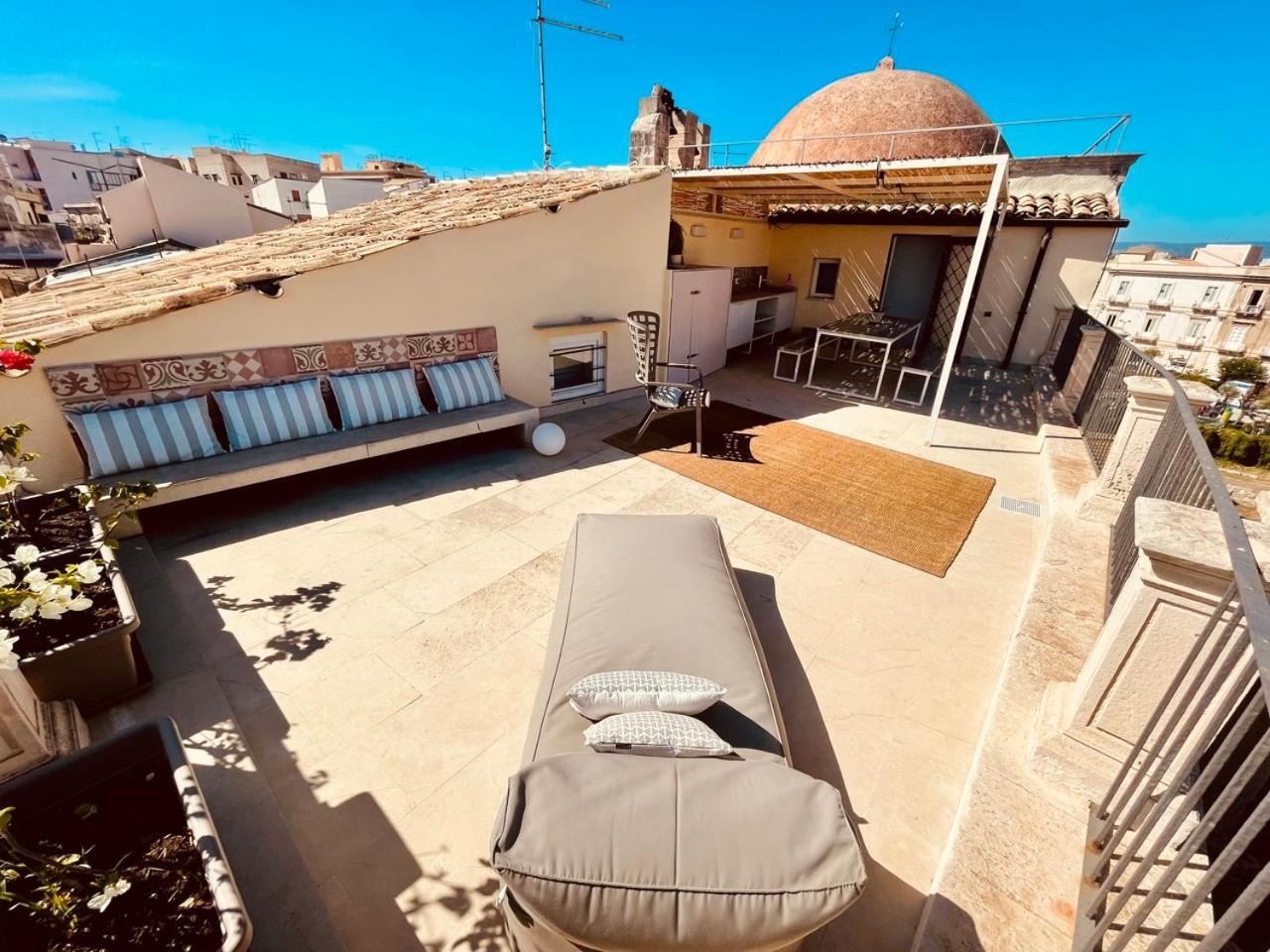 דירות סירקוזה Alma Maris Terrazza Al Tempio By Bed&Bros מראה חיצוני תמונה